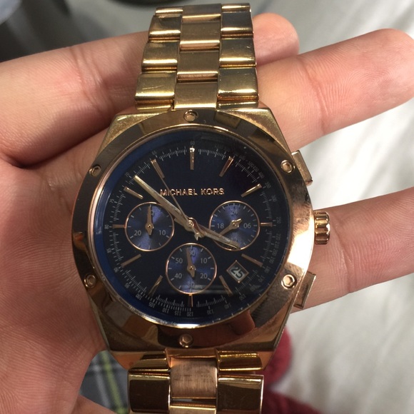 A Rose Gold Michael Kors Watch - Picture 1 of 2